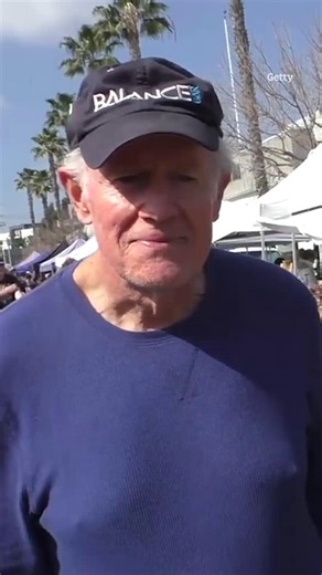 MASH star Mike Farrell, 86, makes very rare appearance on ABC's 9-1-1 | The US Sun - Entertainment