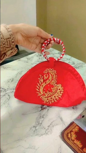 How to Make a DIY Hand Clutch (and Why You'd Want To)