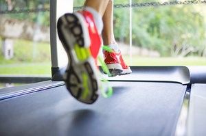 Treadmill hill workouts for indoor training - Canadian Running Magazine