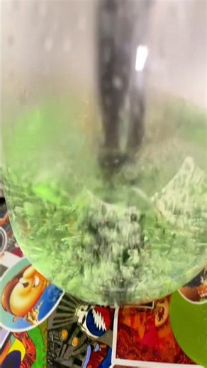 Lime green gravity, in fuser with module #gravity #gratefuldead #stundenglass #limegreen