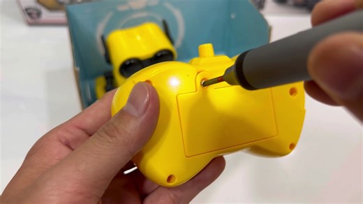 拆箱R_C太空机器人、导弹坦克、1-18比例警车极速遥控器、绿巨人舞、护卫机器人