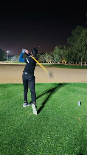 Hole number 17🖤 443 yards 🖤night golf 🖤 #golfgame #viral #foryou