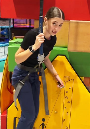 Dominika Show Family: A Fun Learning Experience