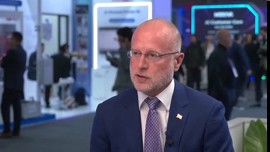 FCC Chair: Paramount deal for WBD is a lot 'cleaner'