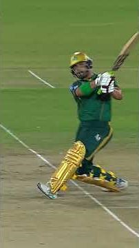 Maxwell vs Farhan – 2 Sixes & Out 🔥💥#HBLPSL11 #PSL2026 #HKvMS | MZB1J