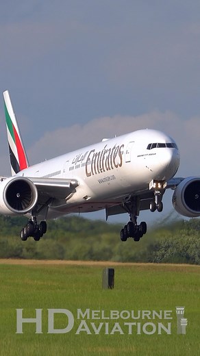 🇦🇪 🇬🇧 Emirates Boeing 777-300ER Landing at Stansted Airport London From Dubai✈️✈️ Follow for more aviation content around the globe 🌏 | HD Melbourne Aviation