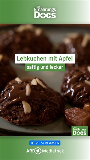 Die Ernährungs-Docs on Instagram: "Hier gibt´s das Rezept ⬇️⬇️⬇️ Süßes Gebäck gehört zur Adventszeit dazu, oder?!? Das Backen, die Gerüche und dann der Genuss können eine Wohltat für die Seele sein. Dass dabei nicht nur Kekse mit einer Tonne Zucker und Weizenweißmehl schmecken, das haben NDR-Reporterin Madlen Zeller und Back-Expertin Dana Altekrüger (@diewoelkchenbaeckerei) in der Gesundheitssendung VISITE gezeigt. Natürlich wollen wir, dass auch ihr von den tollen Rezepten profitiert! Unbeding