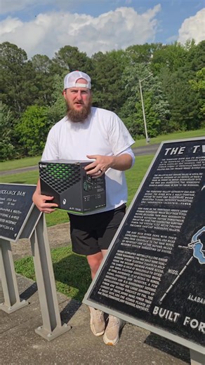 11K views · 47 reactions | GIVEAWAY!!! PS5/XBOX GIVEAWAY! TO ENTER YOU MUST CLICK THE LINK AND CREATE A NEW INSTAGRAM ACCOUNT AND FOLLOW US ON INSTAGRAM! YOU MUST CREATE NEW INSTAGRAM ACCOUNT! https://www.instagram.com/tn4p_?igsh=MW5tdDF2dTVhZHdqeQ== | TN4P | Facebook