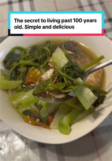 How to make Ilocano Dinengdeng (also known as Inabraw). This might be the secret to living past 100 years old. My grandfather ate this dish regularly and stayed strong, sharp, and mobile well into old age. Dinengdeng is a traditional Ilocano vegetable and fish soup made with grilled or fried bangus, fresh sponge gourd (kabatiti), string bean tops, tomatoes, shallots, and bagoong not fish sauce. Bagoong gives it that sweeter, deeper umami that defines this dish. Historically, Dinengdeng (or Inabr