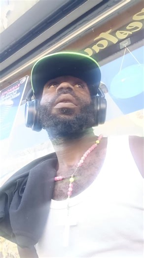 Robert Gulliver (@robert.gulliver8)’s videos with Falsetto - The-Dream