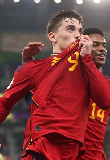 Gavi's Stunning One-Touch Finish at FIFA World Cup