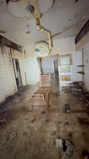 Hitlers Medic-Bunker 😱 #bunker #bunkers #ww2 #ww2history #history #WW1 #historia #historical #geschichte #lostplaces #lostplacesgermany #abandonedplaces #abandoned #fblifestyle | Losthistorie