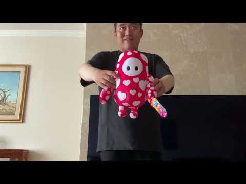 Winning Fall Guys plush with hears at Round 1