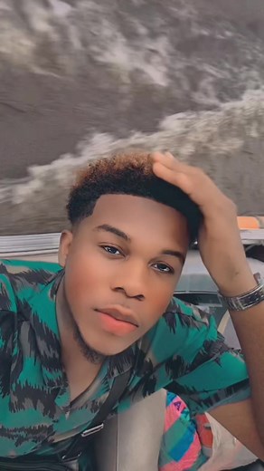 #aaronsmithmavambu #brazzaville🇨🇬 #gabon🇬🇦 #fypシ #pourtoi @samarino_sama_baby_ @trey_makaka_officiel