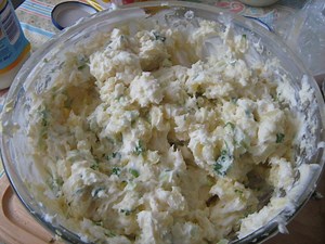 Recipe for the Best Creamy Mashed Potato Salad With Mayo