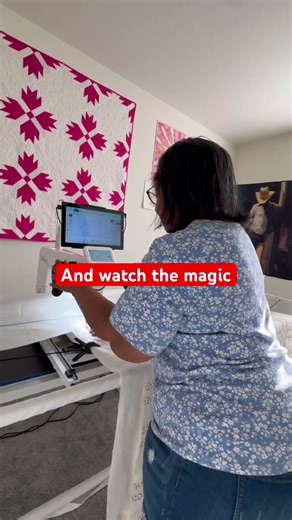 Peek at longarm quilting. Selecting a design. #longarmquilting #freemotionquilting