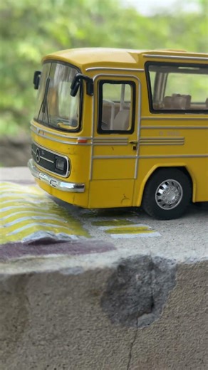 High scale diecast model Mercedes Bus #youtubeshorts #shorts #car