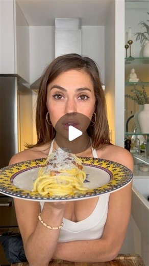 Ana Sofía | CARBONARA !!! 🥚 Ingredients -Guanciale -3 Egg yolks, 1 whole egg -Pecorino Romano -Freshly ground black pepper -Spaghetti or Bucatini... | Instagram
