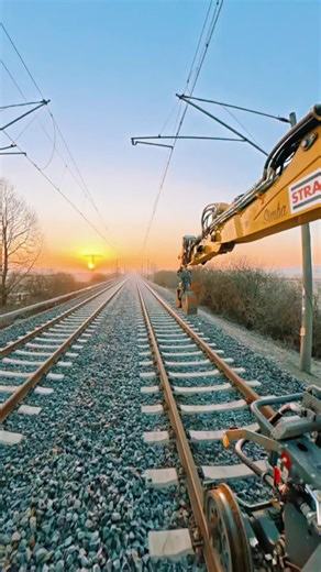 ZW_Bagger_Kutscher (@der_bagger_kutscher)’s videos with Adventure of a Lifetime X Clocks - Liam Conner