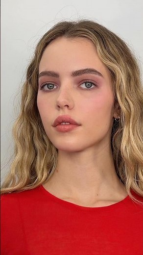 The Lived-In Shimmer look—using Plume Eyeshadow in Pluie Violette & Orchidée Céleste | VIOLETTE_FR
