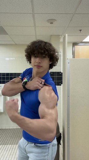 legendary sleeper build (@Xander) #sleeperbuild #flexing #muscles #hugemuscles