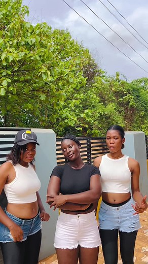 On this again with my girls @arbhenarh naira♥️ @Tina bae❤🦋 #viraldancechallenge #fyppppppppppppppppppppppp #viral_video #fypviralシ゚viral😶😊🦋🌼 #ghanatiktokers🇬🇭🇬🇭🇬🇭