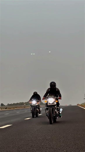 akela thodi hun!!😮‍💨 #contentcreator #fyp#fllow #bike #gt650 #brother