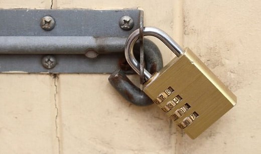 How to Open a 4 Number Combination Lock in 6 Easy Steps