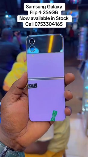 Samsung Galaxy Flip 4 256GB Now Available in Stock