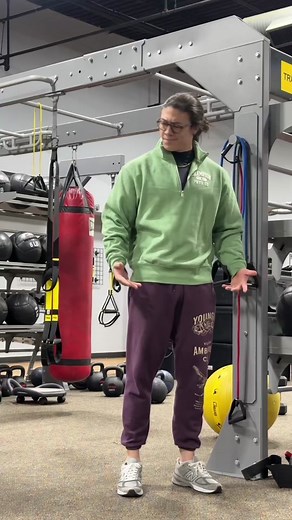 Super saiyan workout with @bombshellwithabarbell! #fyp #dbz #supersaiyan #workout #goku #broly