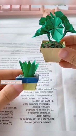 Here comes the DIY Little Flower Pot tutorial. Have you learned?#DIY #fyp #flowerpot #origami #tutorial #tiktok #popular