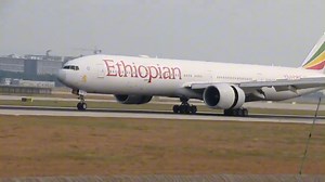 实拍（旁边那个小孩哥也是个飞友，在旁边当我的雷达）