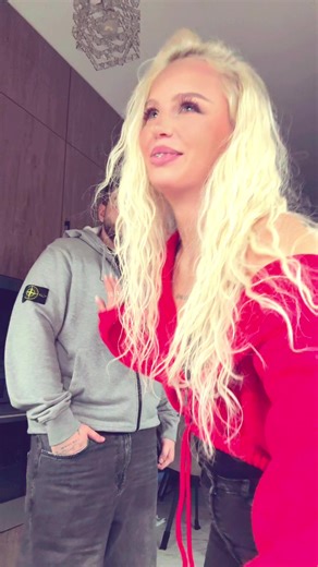 ANN VORONKOVA (@vorankaaa)’s videos with Тина Кароль. Пупсик - Nostalgy Music