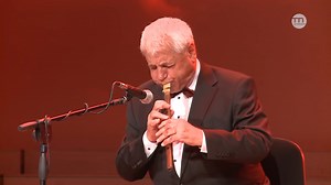 The duduk, a traditional Armenian woodwind instrument, has a rich history and cultural significance. Made of apricot wood and featuring a double reed mouthpiece, it produces a haunting and melancholic sound. Moreover, the duduk’s roots can be traced back to the Armenian king Tigran the Great, making it an integral part of Armenian culture for centuries. This instrument has gained modern interest and influence despite its long-standing cultural significance. It has been featured in numerous film 