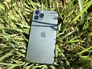 Apple's iPhone 11 Pro Max bests OnePlus 7T in speed test