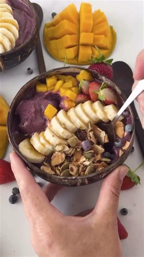 This…and a little Honey 🍯It’s easier than you think to make homemade açai bowls.