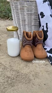 Un bebé vaquero 🤠 #bebesvaqueros #bebésvaqueros #bebevaquero #vaquerito #vaqueritos #bebestiktoks #rancherito #rancherosmexicanos #rancheros #rancho #suspiros #botasvaquera #botitasvaqueras #sombrerovaquero #parati #fyp #babyfever #cowboybaby #westernbaby #mexico #tijuana #cowboymexican #westernstyle | Oli’s Style