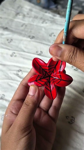How to Make a SPIDERMAN CLAW CLIP 🕷️#diy #spiderman #art #foryou