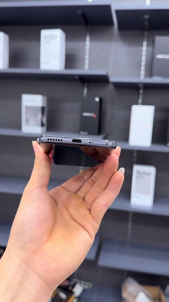 🏆Redmi Note 14 Pro 5G ( Sẵn rom quốc tế ,full 100% tiếng việt ,google) Phiên bản 12/256 mức giá chỉ hơn 5tr •Kháng nước, kháng bụi Ip69, siêu bền •Màn cong amoled 120hz độ sáng 3.000 nits. •Cấu hình chip dimen 7300 ultra cực mát máy •Camera 50MP OIS, •Pin siêu trâu 5.500mah sạc nhanh 45W(50p đầy pin) #xuhuong #lenxuhuong #viralvideo #xiaomi #redminote14pro