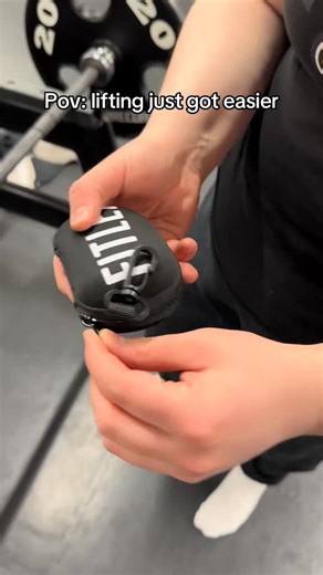 @gripcorefitness on Instagram: "Here's the optimized title: **Dumbbell Anti-Slip Palm Protectors** *(39 characters - Includes key benefits: dumbbell focus, anti-slip tech, callus prevention ("palm protectors"))* **Upgrade Your Dumbbell Grip! Stop slips & calluses with silicone palm protection. Enhanced anti-slip tech ensures secure holds during heavy lifts. Protect hands, boost confidence! Perfect for weightlifting sessions. Say goodbye to sore palms—train smarter.** #DumbbellGrip #AntiSlipGear 