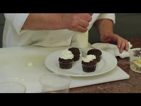 Sour Cream Frosting : Frosting Recipes