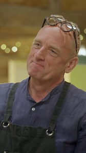 The excellent restoration of a broken family clock that had been in the Singh family for well over 100 years 🥹 #TheRepairShop | Quest