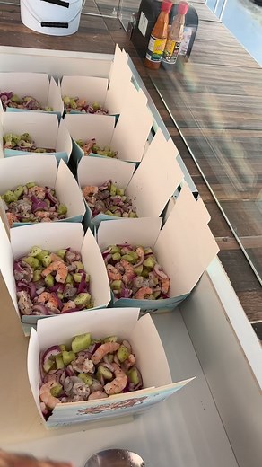 RECUERDA QUE PUEDES HACER TU PEDIDO POR WHATSAPP Y PASAR A RECOGER 🤩🚗💨 ORDEN DE CAMARÓN MIXTO 🦐😮‍💨 YA SABEN DONDE‼️‼️ Al mejor estilo y el mejor sazón 🤠 Ven y conócenos 🏃‍♂️💨 📍Av. Inglaterra esq. Gastón Leroux 787 ⏱11:30-6:30 📲33-1130-9911 Haz tu pedido y solo pasa a recoger 🚗💨 | Ceviches el Fast Gdl