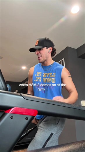 HSM2 at the gym is dangerous 😂 #fyp #foryoupage | gym