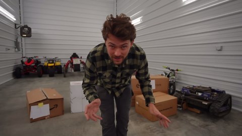 I bought the cheapest vs. most expensive RC mowers 🚜