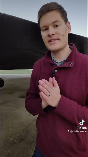 Why the SR-71 has GAPS in its SKIN | Aerospace Engineer Explains