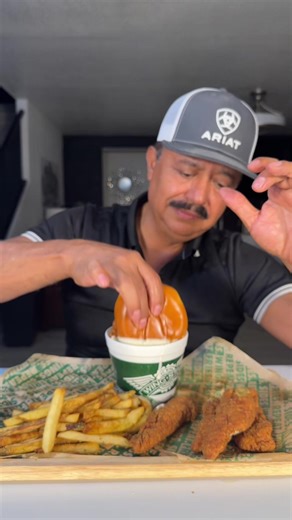 Wingstop Mukbang: New Citrus MoJo Flavor Food Review