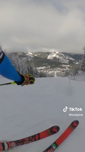 Feels like dancing #fyp #skiing #skirace #skiing #skitiktok #skitok #canada