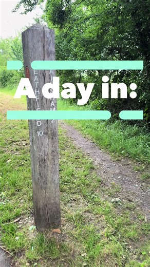 🚶‍♂️Stepping back in time along the Cuckoo Trail 🕰️🌿 Once a Victorian railway line connecting Eastbourne to Tunbridge Wells, the trail is now a peaceful 14-mile path through East Sussex—lined with old bridges, hidden platforms, and echoes of the past. My Mum and I walked from Polegate to Horam (about 7 miles), soaking up the history, nature, and quiet charm of this old railway route. You’ll spot original mile markers, station signs, and even the odd steam-era relic along the way. Got there ea