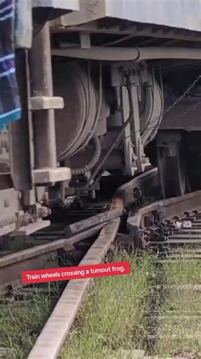 Train Wheels Crossing a Turnout Frog Explained